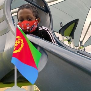 Meet your Posher, Tsighe